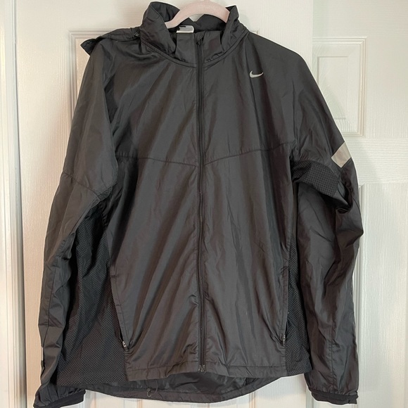 Nike windbreaker - Picture 1 of 9